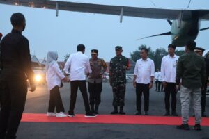 Kapolda Jabar Sambut Kedatangan Presiden RI ke Cirebon Kota