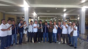 Ketua MTI Kepri, Syaiful mendengar keluh kesah para driver taksi di Kota Batam Ketua MTI Kepri, Syaiful mendengar keluh kesah para driver taksi di Kota Batam