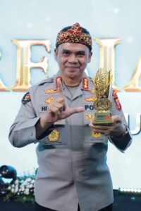 Kabid Humas Polda Jabar Raih juar II dalam Lomba Manajemen Media Online
