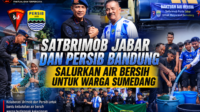 Satbrimob Jabar & Persib Bandung Salurkan Air Bersih Untuk Warga Sumedang