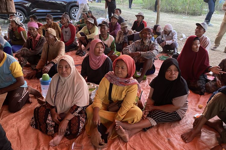 Puluhan Tahun Hidup dalam Gelap, Warga Terpencil di Indramayu Kini Nikmati Terang Listrik