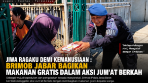 Brimob Jabar Bagikan Makanan Gratis Dalam Aksi Jumat Berkah