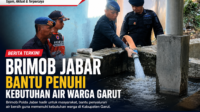 Brimob Jabar Bantu Penuhi Kebutuhan Air Warga Garut
