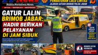Gatur Lalin Brimob Jabar Hadir Berikan Pelayanan di Jam Sibuk