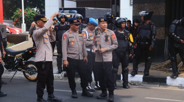 Brimob Jabar Kawal Aksi Mahasiswa, Kedepankan Pendekatan Humanis