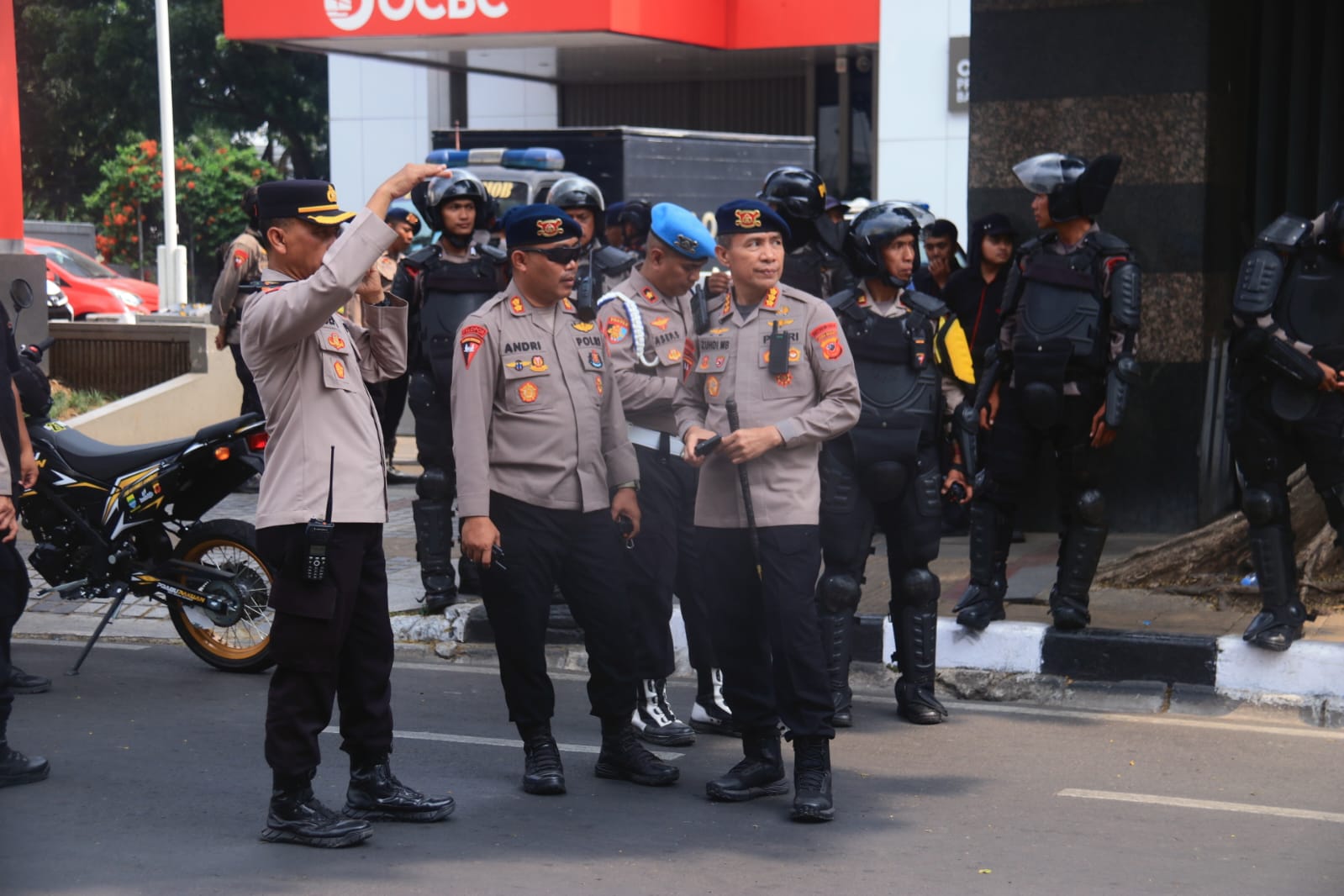 Brimob Jabar Kawal Aksi Mahasiswa, Kedepankan Pendekatan Humanis Brimob Jabar Kawal Aksi Mahasiswa, Kedepankan Pendekatan Humanis